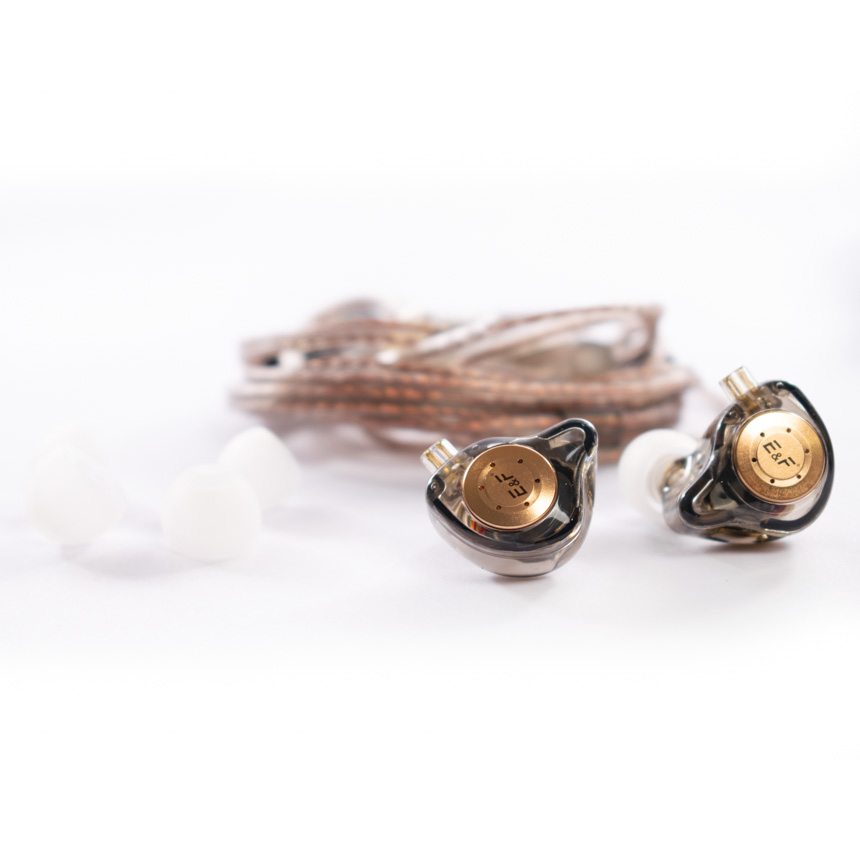 Audifonos Cable plano de cobre libre de oxígeno Color Transparente Dorado