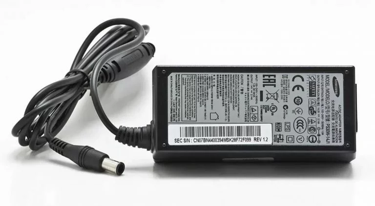 Cargador para Laptop SAMSUNG Cargador para Laptop Monitor SAMSUNG 14V 2.14A Generica A1  6.5*4.4 24W